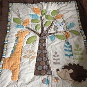 Nursery bedding and decor